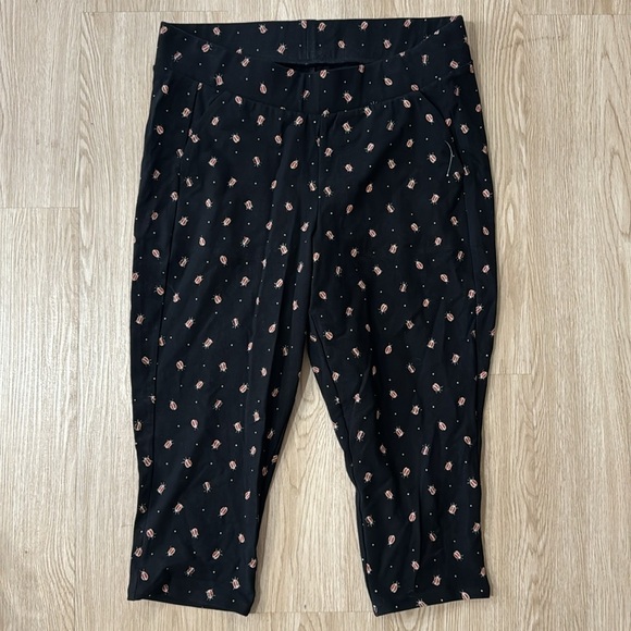 Torrid ladybug print capri leggings with pockets plus size nwot - Picture 3 of 3
